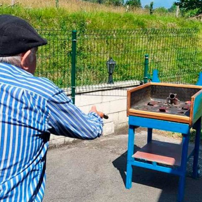Actividades físico deportivas en centro adultos El Sueve