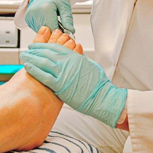 Servicio de podología en geriátrico El Sueve Servicio de podología en geriátrico El Sueve
